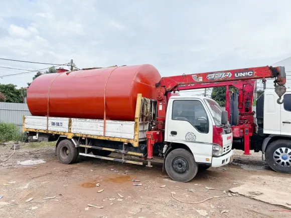 Thuê xe cẩu 10 tấn chở máy biến áp | Vận Tải Hữu Nguyên