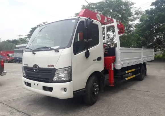 Thuê xe cẩu 10 tấn chở máy biến áp | Vận Tải Hữu Nguyên