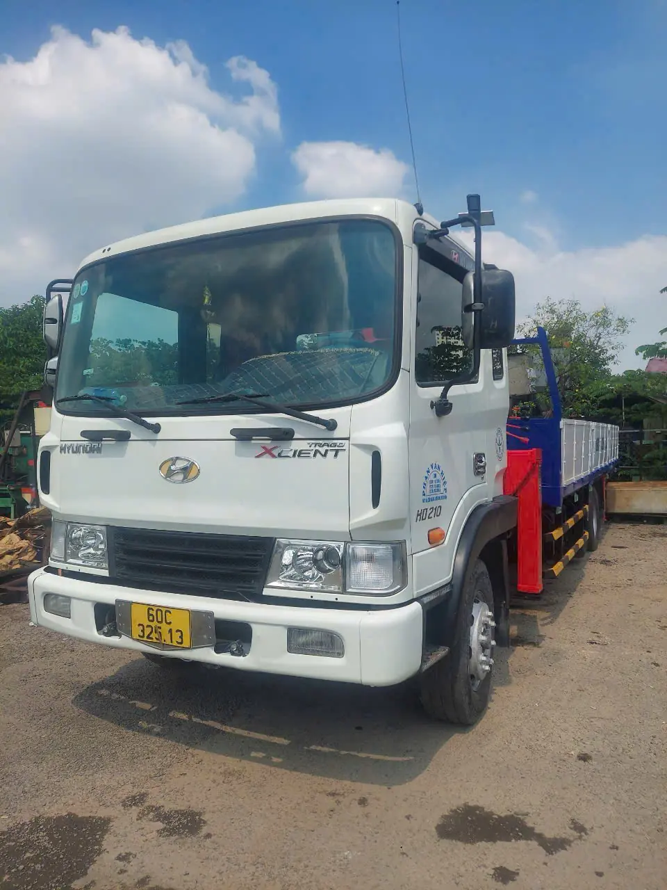 cho thu&ecirc; xe cẩu 10 tấn Hữu Nguy&ecirc;n