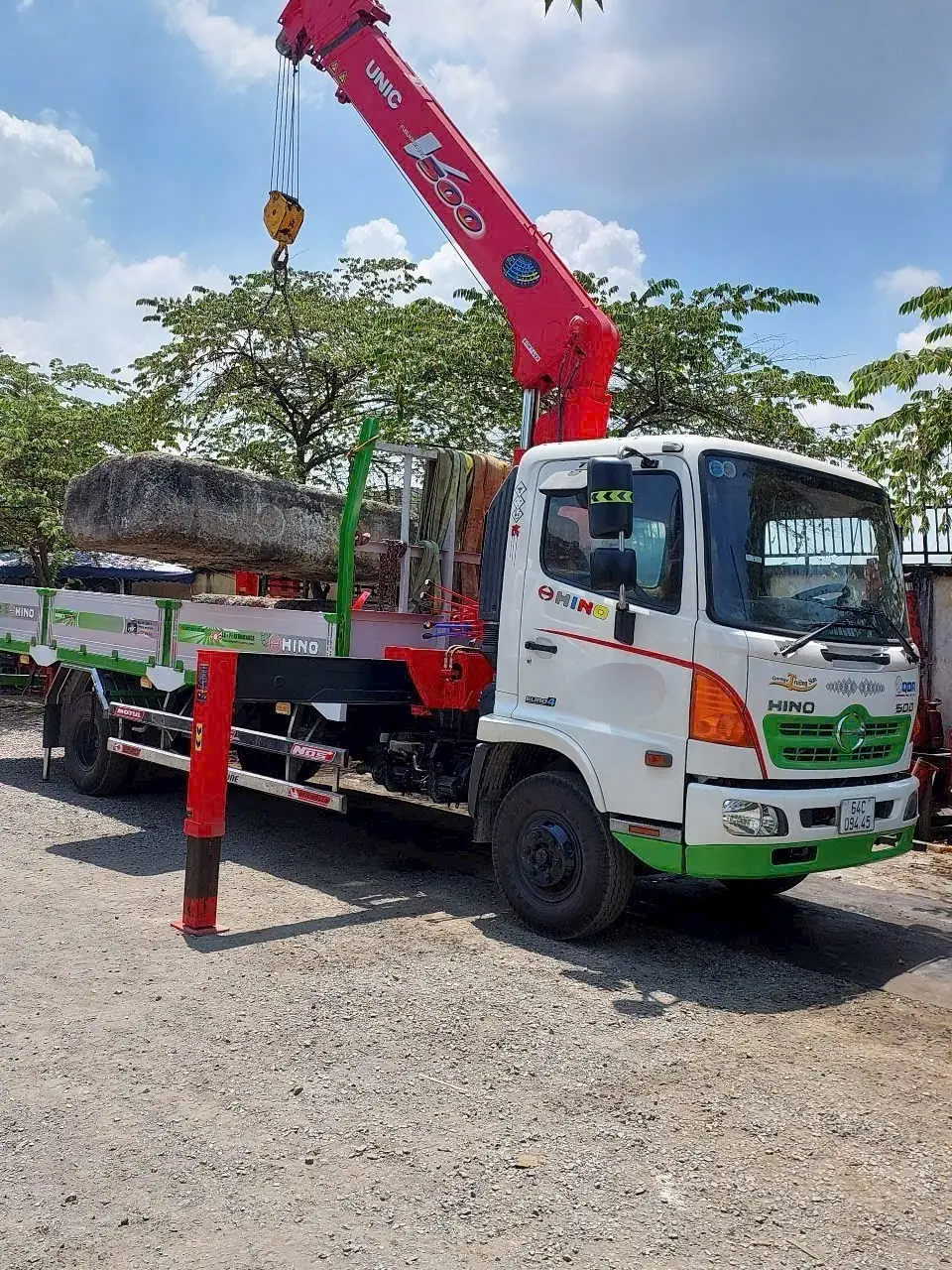 so s&aacute;nh cẩu th&ugrave;ng 5 tấn v&agrave; cẩu Kato