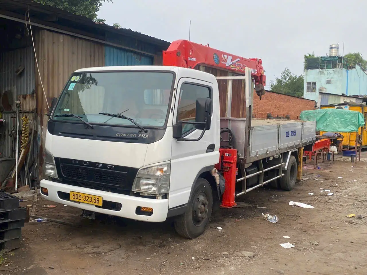 Phụ ph&iacute; khi thu&ecirc; xe cẩu 8 tấn l&agrave;m đ&ecirc;m